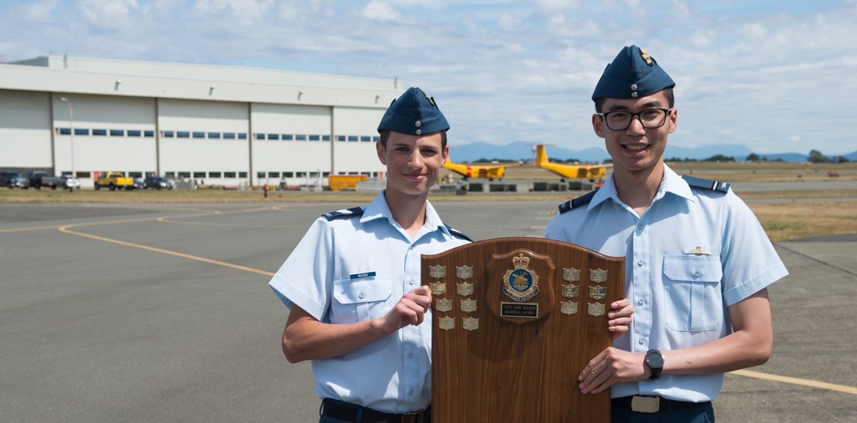 ComoxCFTC's tweet photo. Rob Wilson Memorial Awarded to Cdt Carter Ross from @222SqnAirCadets #awards #shuswap #bc_cadets @SalmonArm https://t.co/D4sMcAKhoE