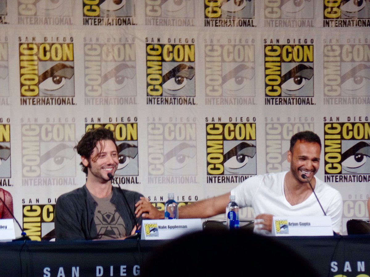 hlambert91's tweet photo. I think this is my favorite picture from the panel ☺️❤️ @ArjunGuptaBK @hale_appleman #TheMagicians #MagiciansSDCC https://t.co/YWBsV5Bq13