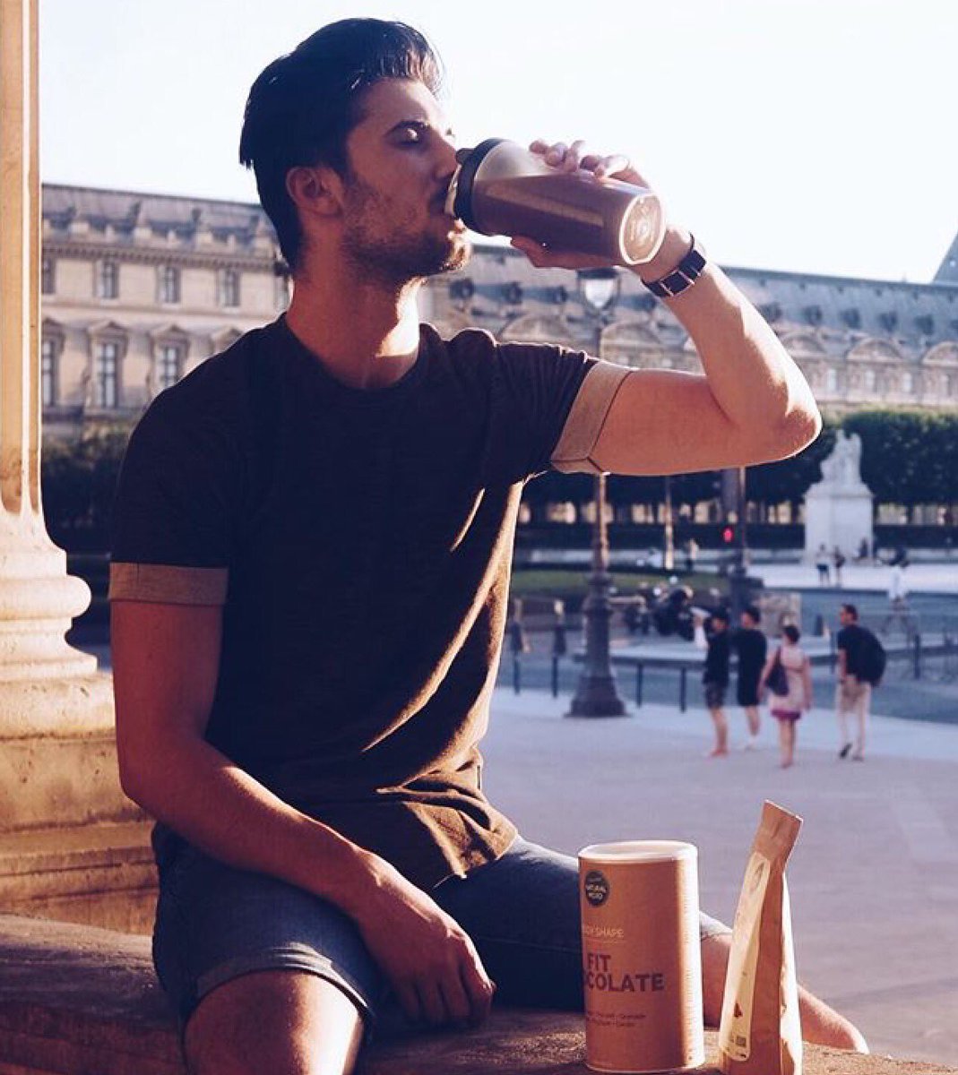 zazarodri's tweet photo. Photos posté par Ali et Alia sur insta #Alilia #fitchoco https://t.co/umQP3RJJDF