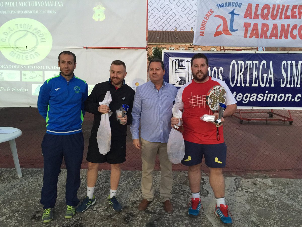 panycrox's tweet photo. 🏆🏆🏆🏆Campeones del torneo nocturno en Tarancon,enorme mi Compi Juanvi sufrimos mucho pero lo sacamos 💪 https://t.co/lCsOXHdDfj