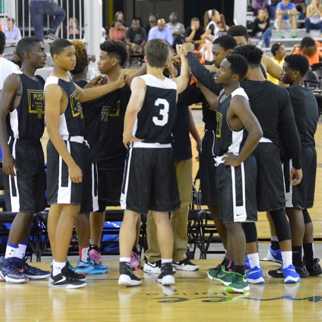 PushHoops's tweet photo. Had a great spring and summer w/ our first ever 17U AAU squad! Best of luck to everyone this year, keep pushing! https://t.co/5EpInISeek