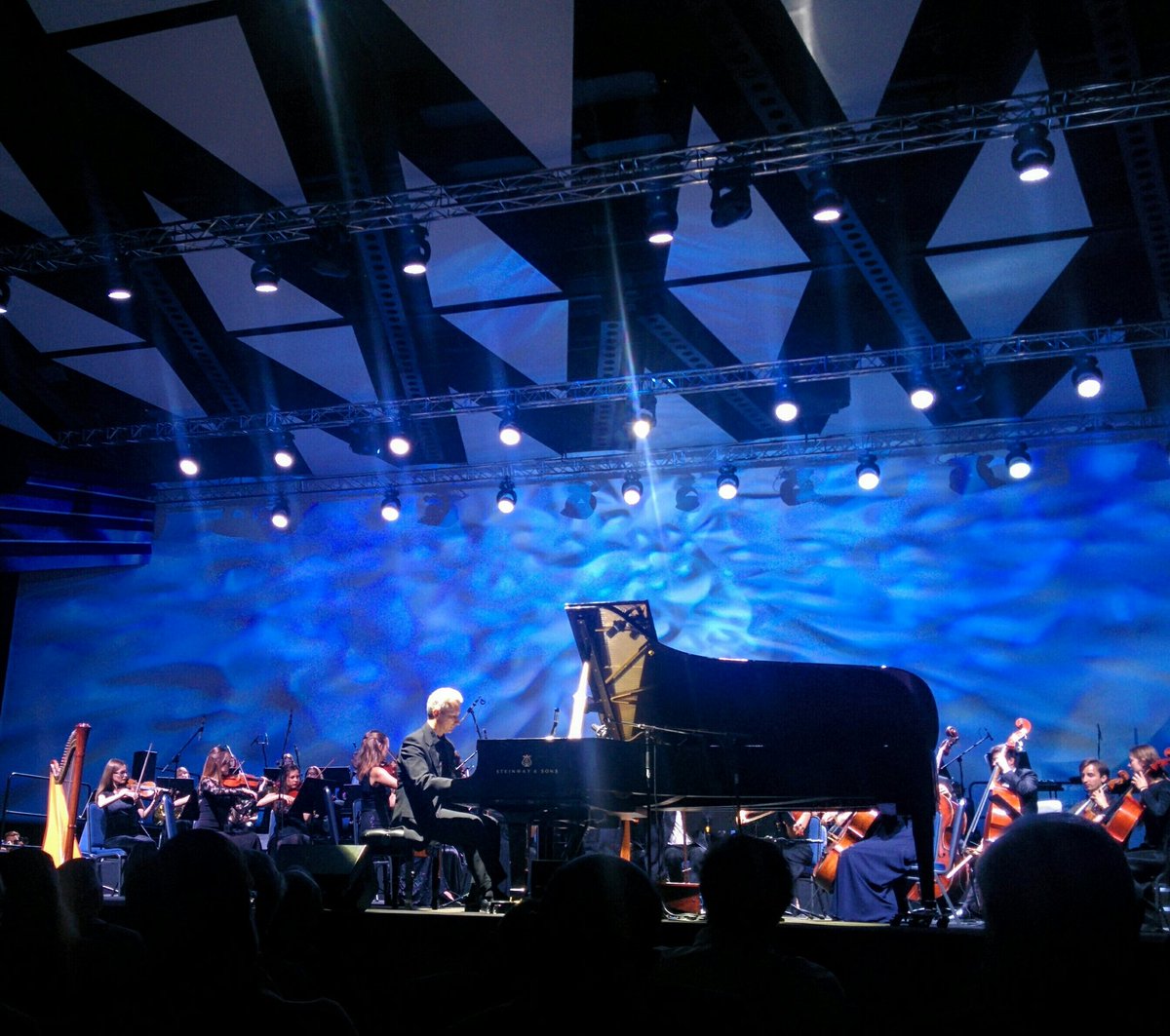 DrAyeshaRay's tweet photo. Opening Ceremony featuring Polish classical music. Stunning performance by @CoOperateOrch #ipsawc https://t.co/vsOxHWC53U