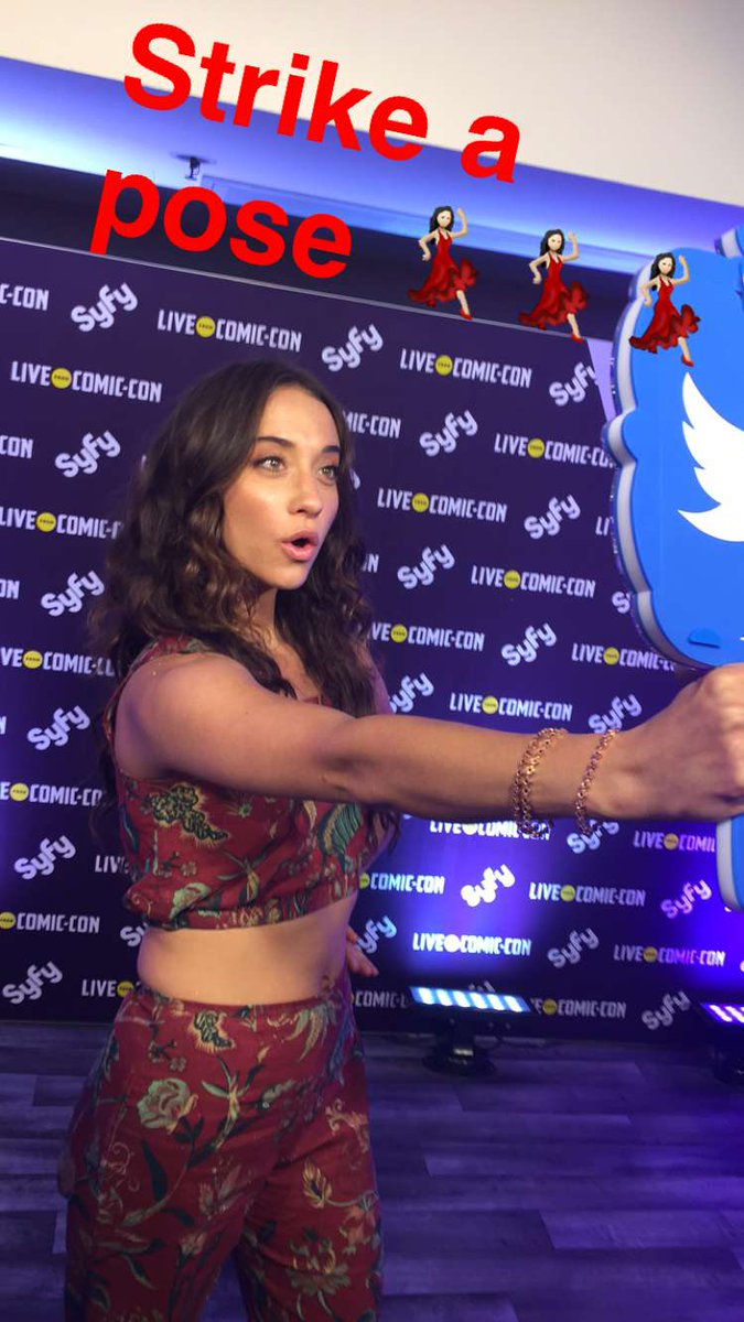 TheMagiciansES's tweet photo. Me encantan 💜 #TheMagicians #MagiciansSDCC https://t.co/DUr306E5kW
