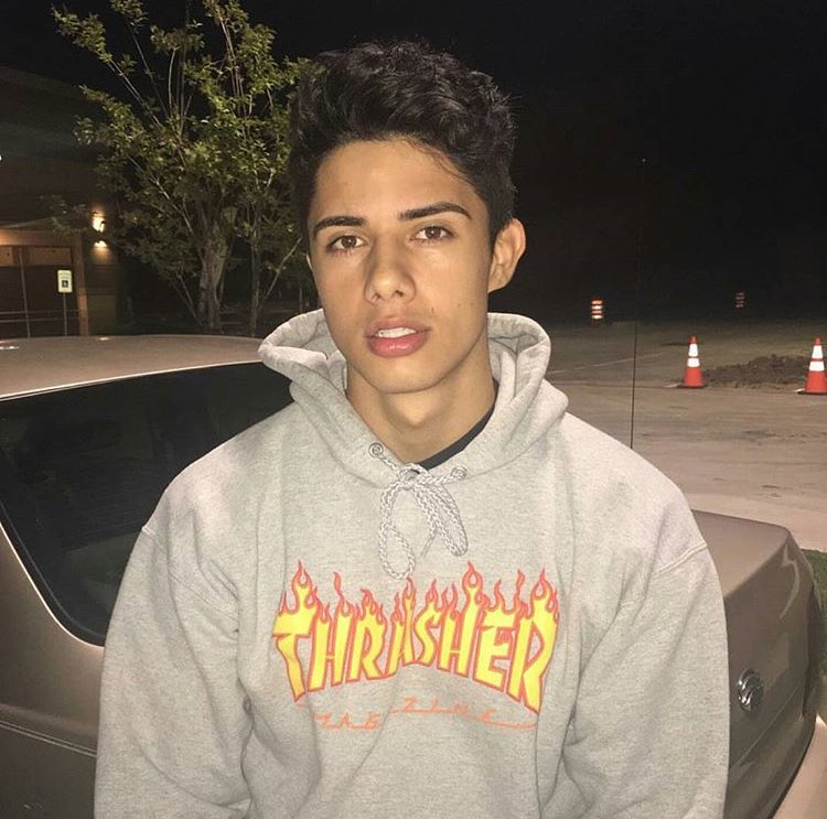 Yanwtms's tweet photo. mikeys part tonite🤘🏼🔥 https://t.co/RIgQy3Ewuf