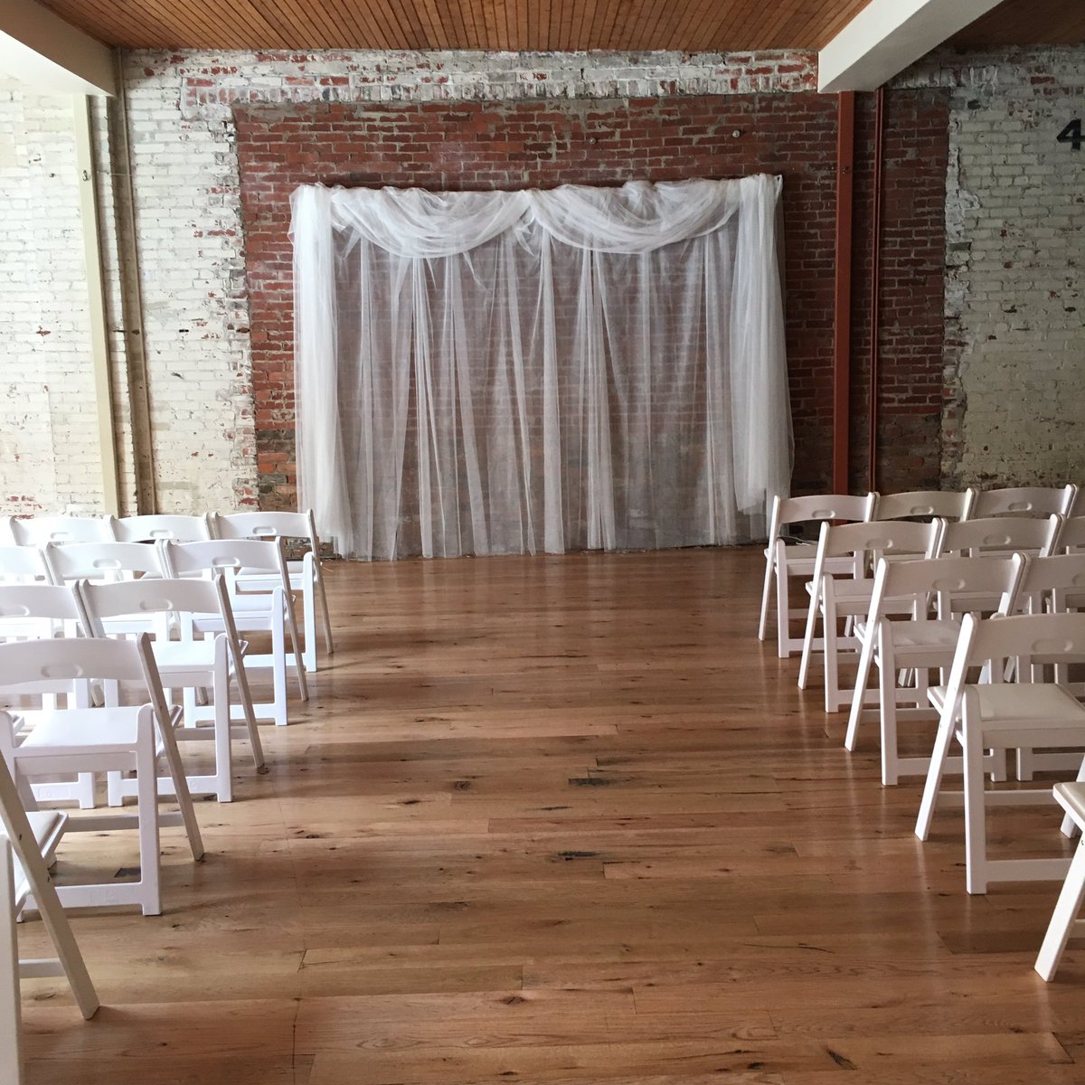 BayouBluegrass's tweet image. Another great wedding at The Livery this weekend! #weddings #kycaterer #sharethelex #simpleisbeautiful