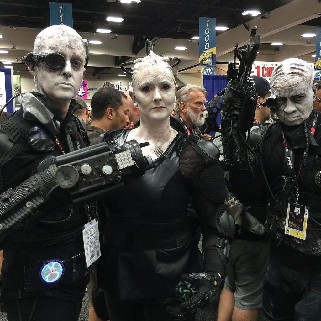 ed_schlesinger's tweet photo. Resistance is futile. 😈 #SDCC #SDCC2016 #cosplay @sandiegocomicconinternational @startrek #startrek #TNG #NextGener… https://t.co/PbfUd8mQIX