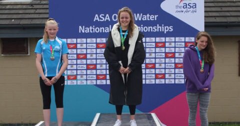 SwimLeic's tweet photo. Michaella Glenister won the girls 14yrs 1.5km event, finishing with a time of 19:01 👏 #OWFest2016 https://t.co/am8aEGe6U1