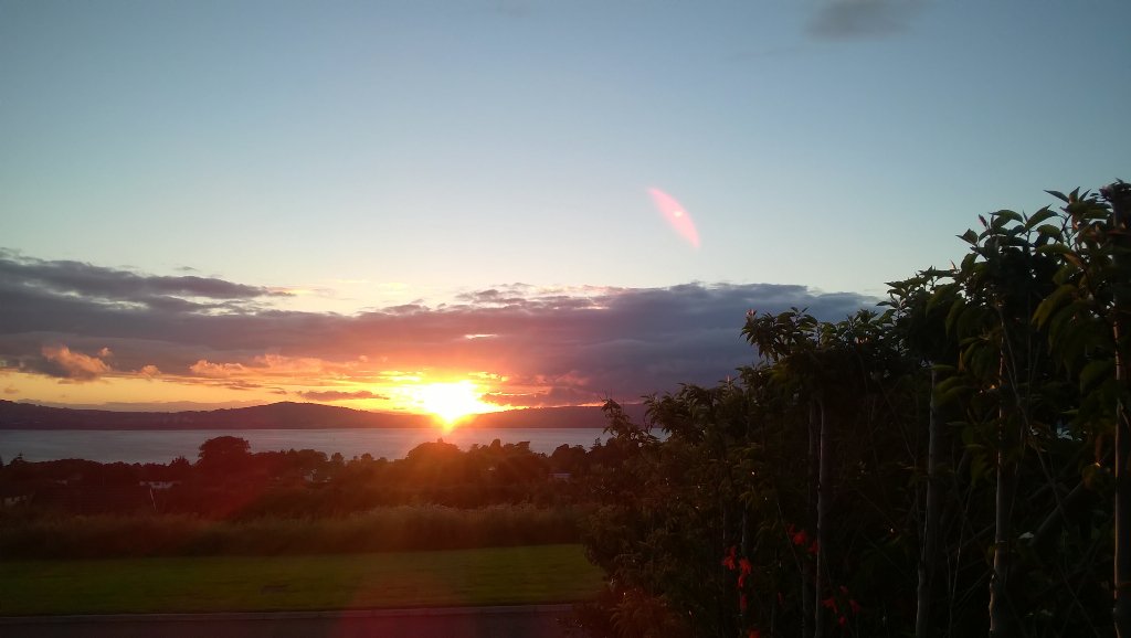 RosieLA_Drinks's tweet photo. Just loving life😊 #supersunset #perfectg&t @ginMare @blackwatergin @irishginclub @irishpubsglobal @thegrange Enjoy! https://t.co/5FDft5YuzA
