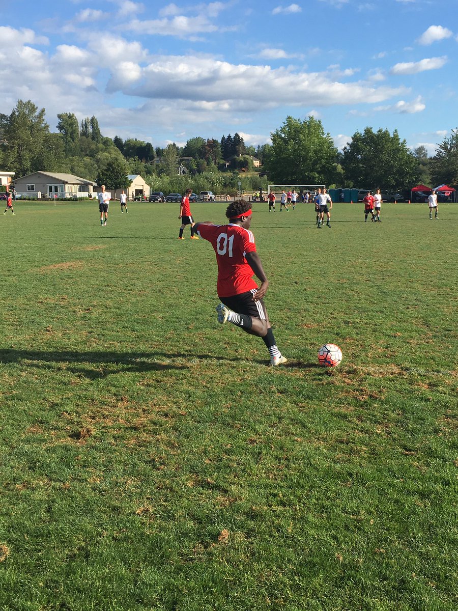 jdking253's tweet photo. 3rd Place silver division ⚪️⚽️ #Crossfireselect https://t.co/MymRNhS3vI