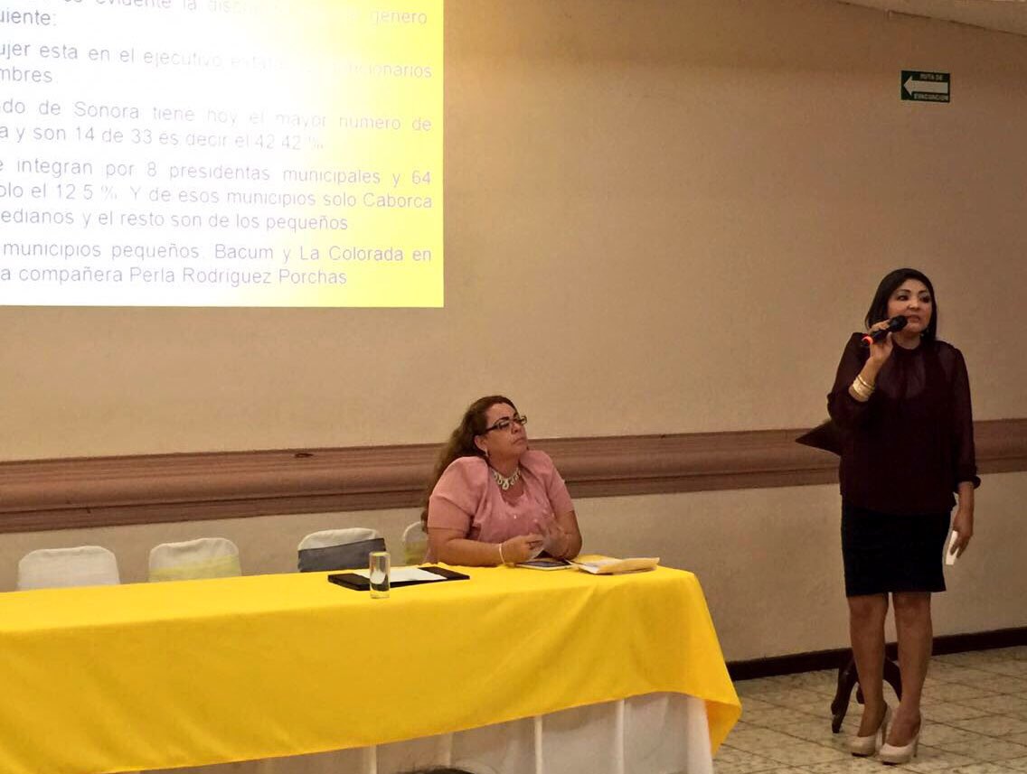 LoreniaValles_'s tweet photo. Hoy participamos en Encuentro Regional por el Fortalecimiento del Liderazgo Político de las Mujeres #PRDSonora 🔆 https://t.co/SyCTY7e0Rj