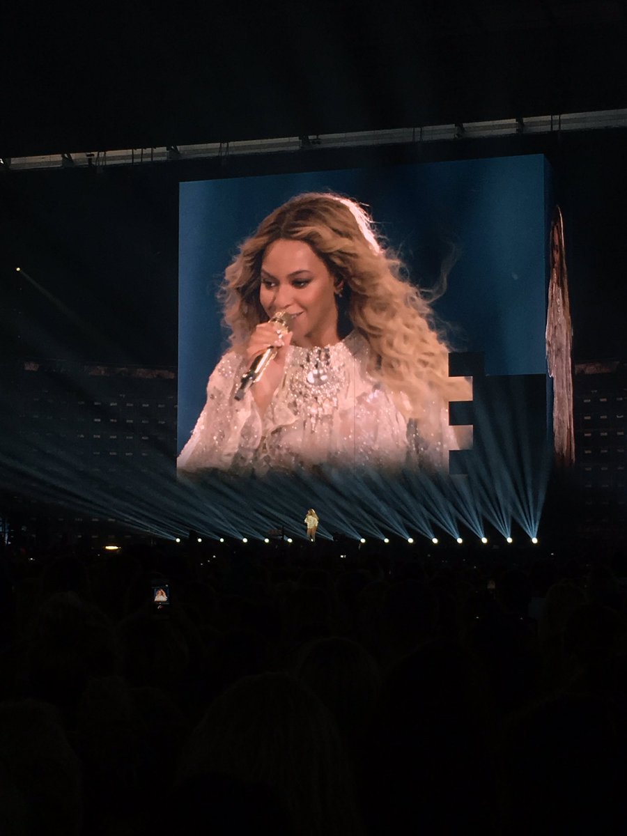 elmkaer's tweet photo. Who run the World - Beyonce!! 👏🎉#beyonce #FormationWorldTour https://t.co/zyJY4V2wwb