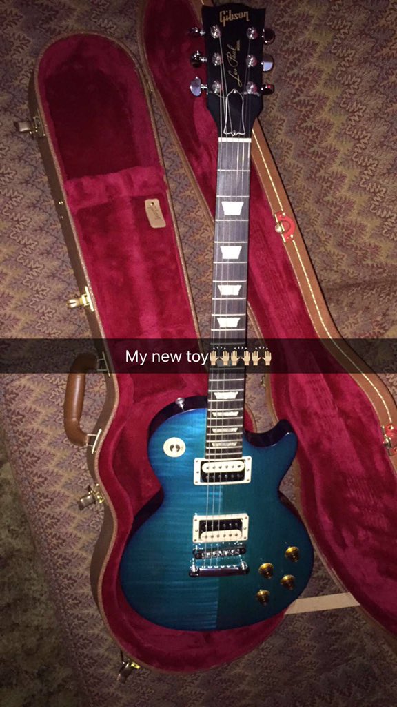 JakeHill1973's tweet photo. My new Les Paul studio deluxe☺️🙌🏼 https://t.co/ITUwHWWsmq