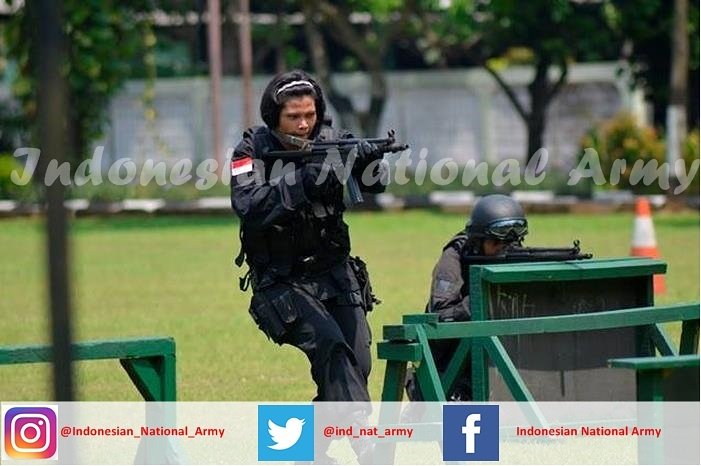 Ind_Nat_Army's tweet photo. Wanita bulan alasan untuk membela negara. #tni #polri https://t.co/AwH2klI9W0