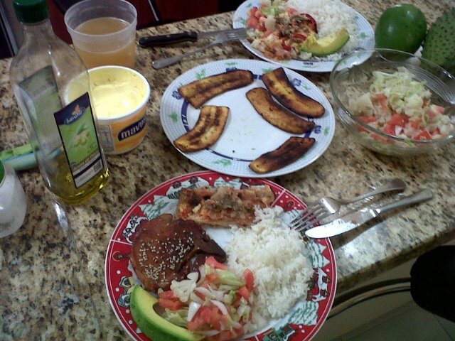 lularez tweet picture