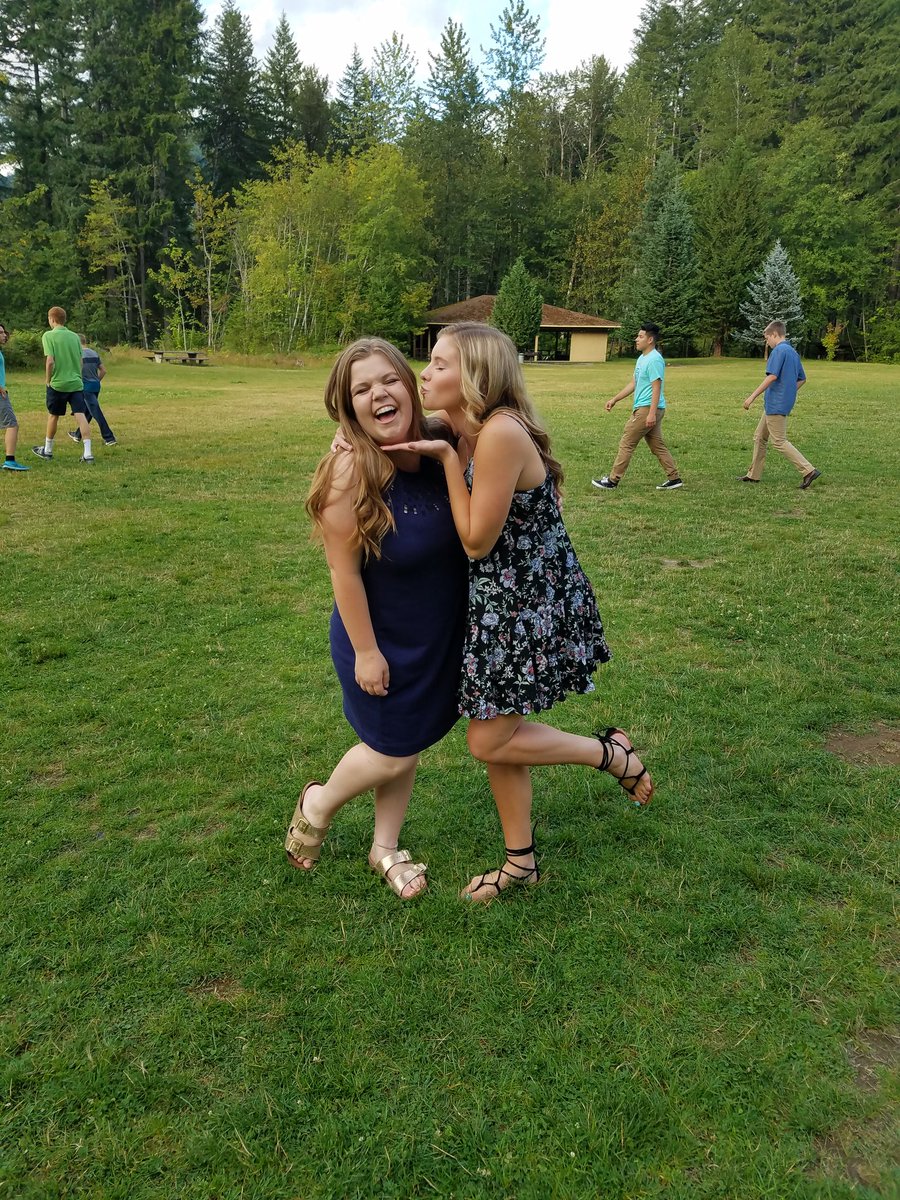 Kenna_wakley's tweet photo. New people New memories:More friends More similes. #BeBaker2016 https://t.co/hKgZXrfoFN