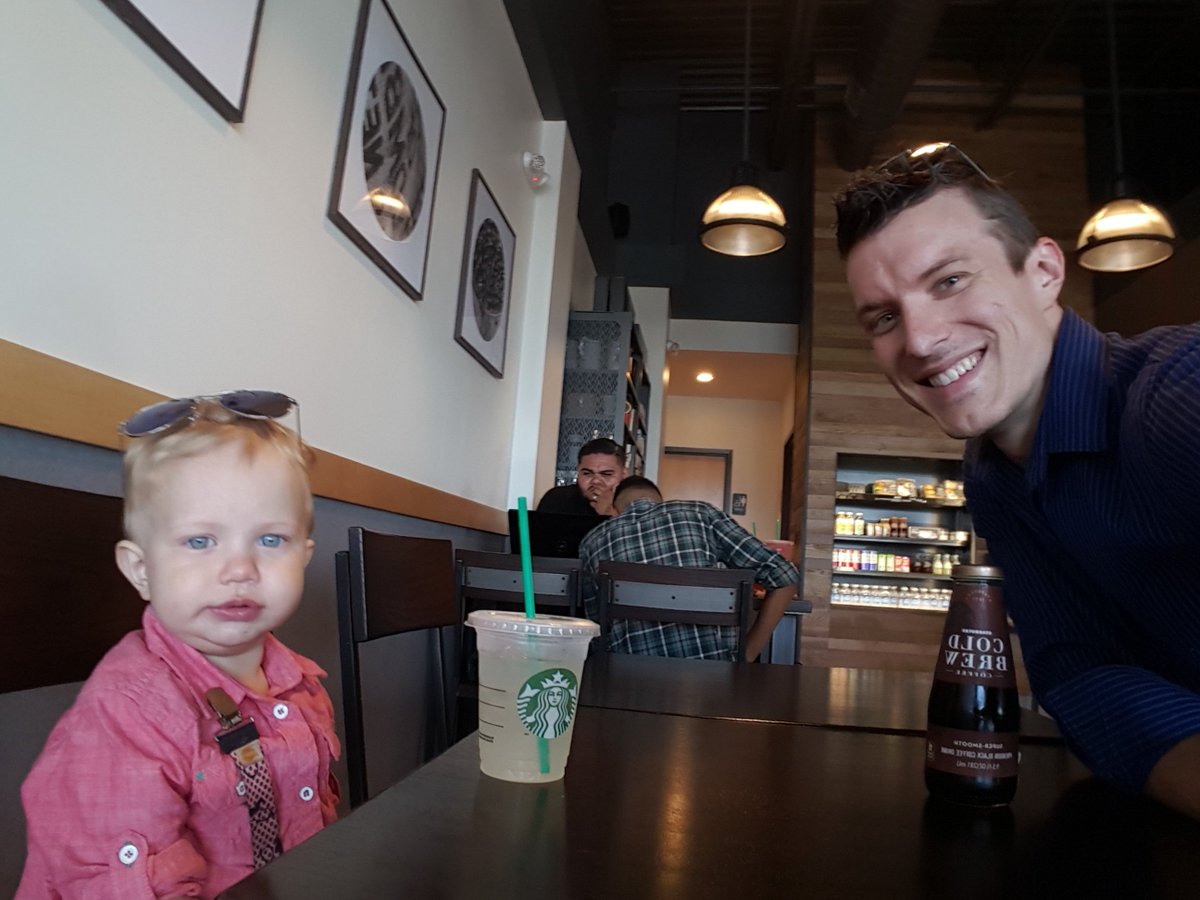 BobbyBolton's tweet photo. Coffee time with the little dude.
#starbucks #tobeapartner #dayoffwin https://t.co/Hu6Xg6EodD