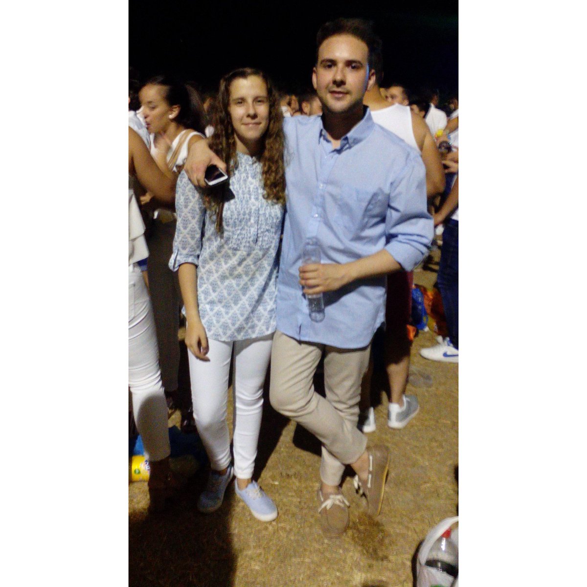 lorena_rgomez's tweet photo. Fiesta Ibicenca #malpar🎉💃 @alba_caldera @SandraMelladoB @Crisstinaa99 @palomagundin @eliisabeth_99 @PedroLuisGgomez https://t.co/JiaKrfzPuq