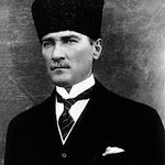 RT @giu33liana: @repubblicait #Turchia, 1922 #Ataturk dà alle donne voto e capacità giuridica, XXI sec #Erdogan gli rimette il velo 