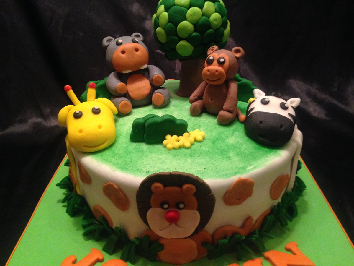 DulcedChile's tweet photo. Otros de nuestros trabajos #tortas con diseño https://t.co/M49QZgDSYN