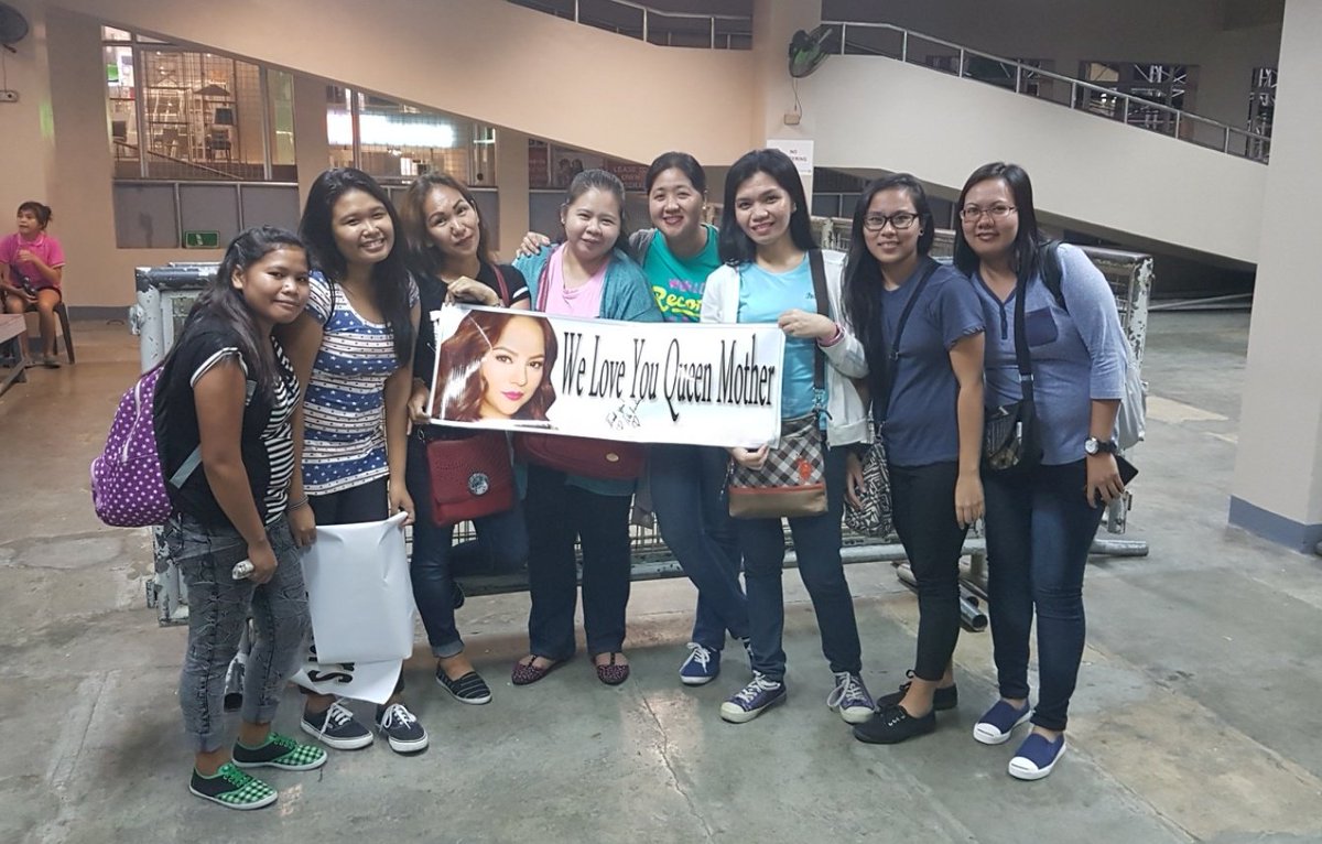 jmdm11_'s tweet photo. We Love You Queen Mother @Estrada21Karla 😘💙 #MBTaping https://t.co/UtoS7aLJEb
