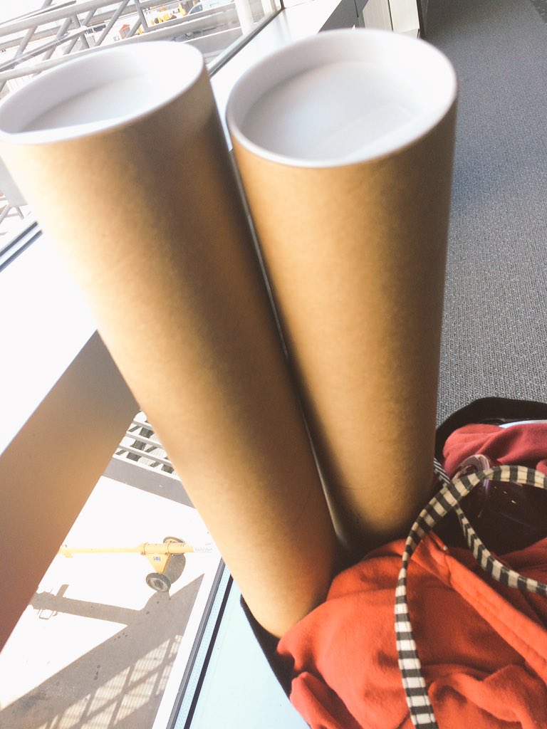 topearljamwlove's tweet photo. One way to spot a @PearlJam fan on the way home from touring! #PJTour2016 #faithfull #pjfam #10c #postertubes #merch https://t.co/E7NLQZViZq