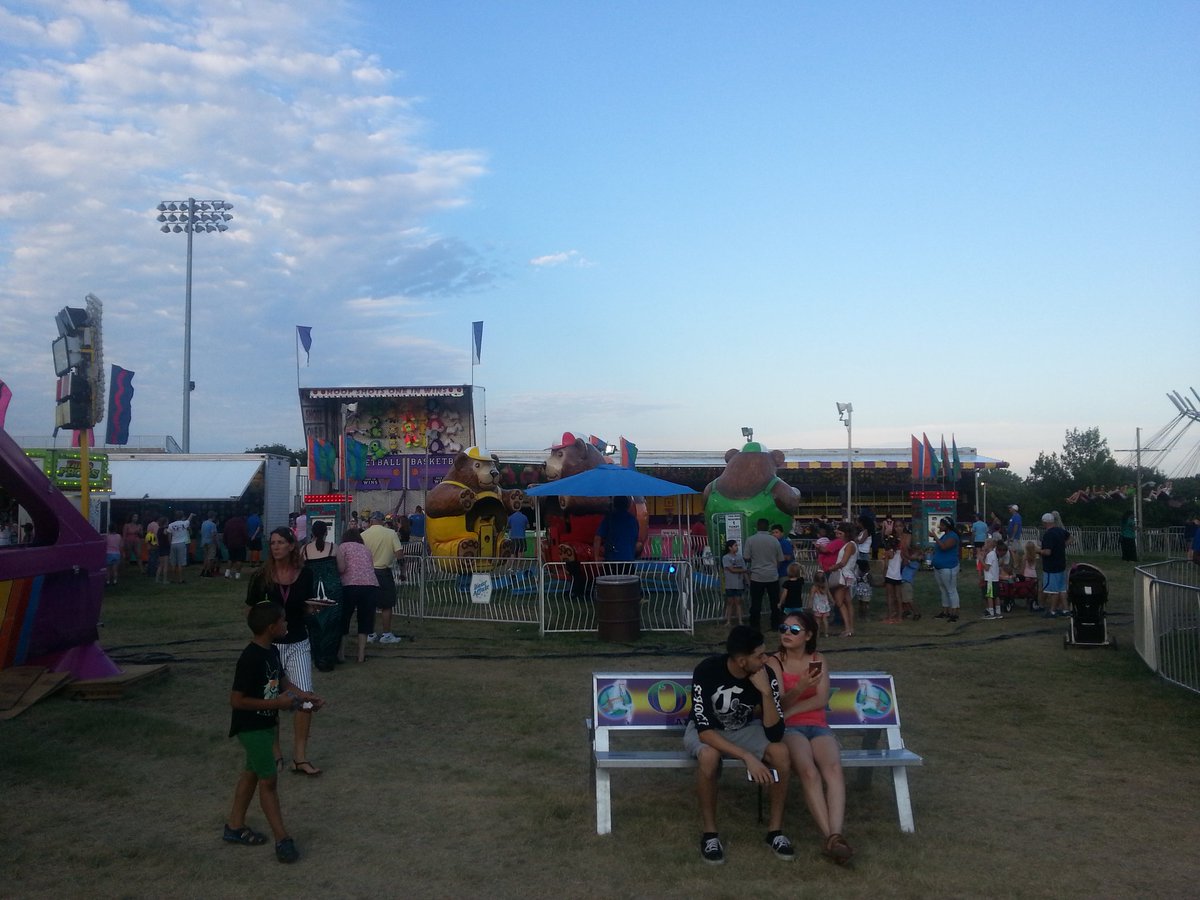 VisitMHK's tweet photo. #RileyCountyFair day four going strong at CiCo Park. One more day of festivities. Rides & tasty treats #ManhattanKS https://t.co/44wgMJxItR