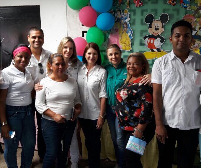 candiceeugene's tweet photo. El futuro de los niños es siempre hoy #ElPorvenir! @martamartinelli#Dinoska #Isabel #Brayi #Héctor #Diego y amigos https://t.co/mkR9q65AMU