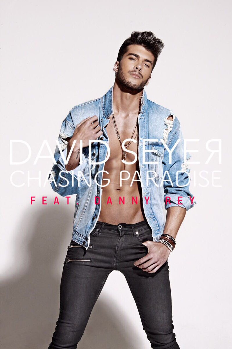 daniellomusica's tweet photo. Les dejo el link para pre ordenar #ChasingParadise  https://t.co/be3ITEHKXr https://t.co/eXvNRr3fNS