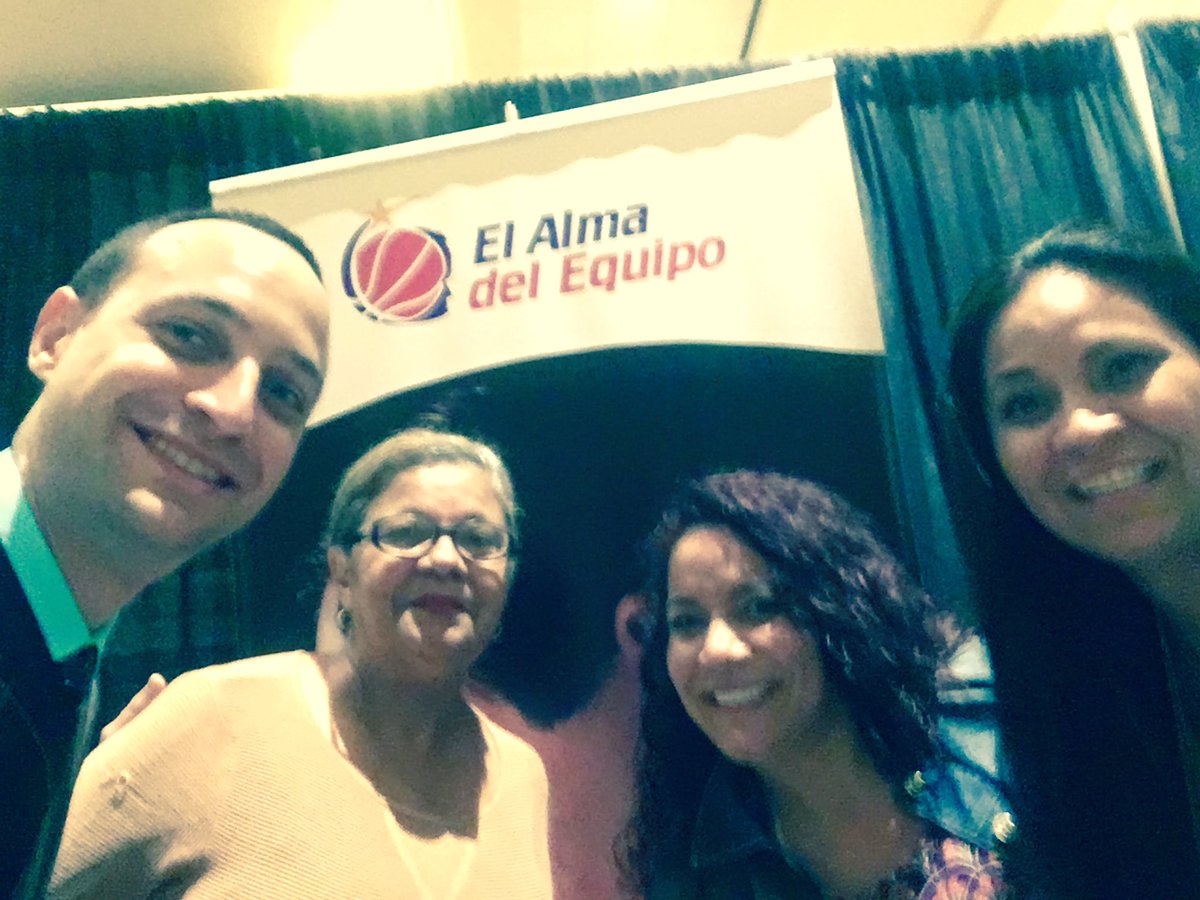 monchovaqueros's tweet photo. Las incidencias de la presentación de El Alma del Equipo en el National Down Syndrome Congress #ndsc #NDSC2016 https://t.co/b1Iy5jwMij