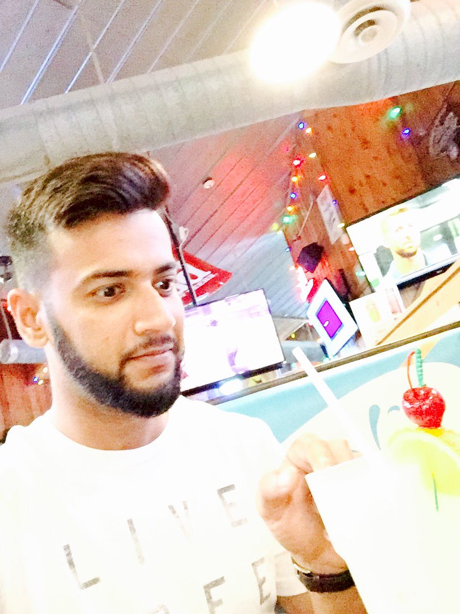 Photo Album Of Imad Wasim stated hope that Kings will advance to PSL  playoffs