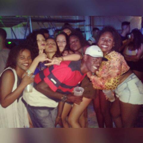 LavniaSouza9's tweet photo. Sobre ontem #RTN3 πππ @OpsPedriane @brubs_cardosoo @EduardaMariaa7 @Mandinhasilva04 https://t.co/m0qNkDxXBl