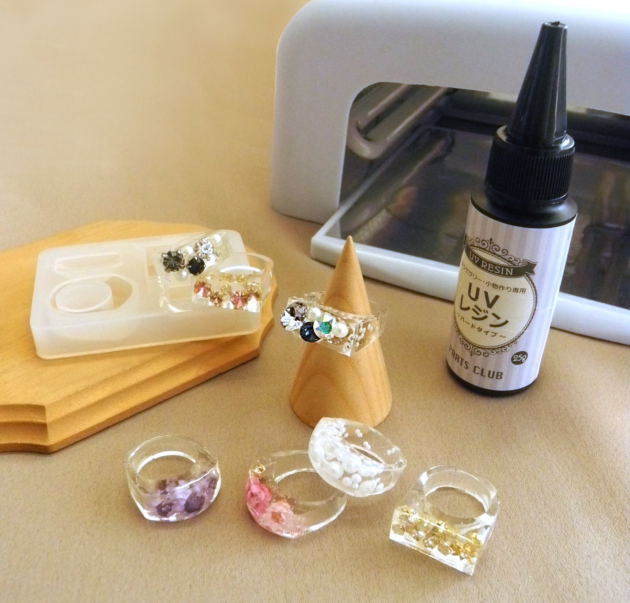 パーツクラブ 作り方動画公開中 Resin Ring パーツクラブオリジナルの型で作るレジンリングはクリア 感が夏にぴったり 型ひとつで2種類のリングを作る事が出来ますよ 動画もぜひご覧ください T Co Iinpufhyww T Co Bplqwjfrjt