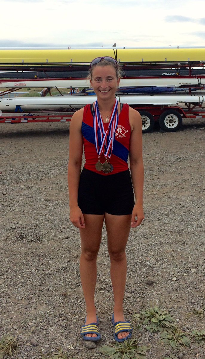 Ravens Rower Anna Currie killed it at Row Ontario's with 2 gold medals, one silver medal and one bronze medal!