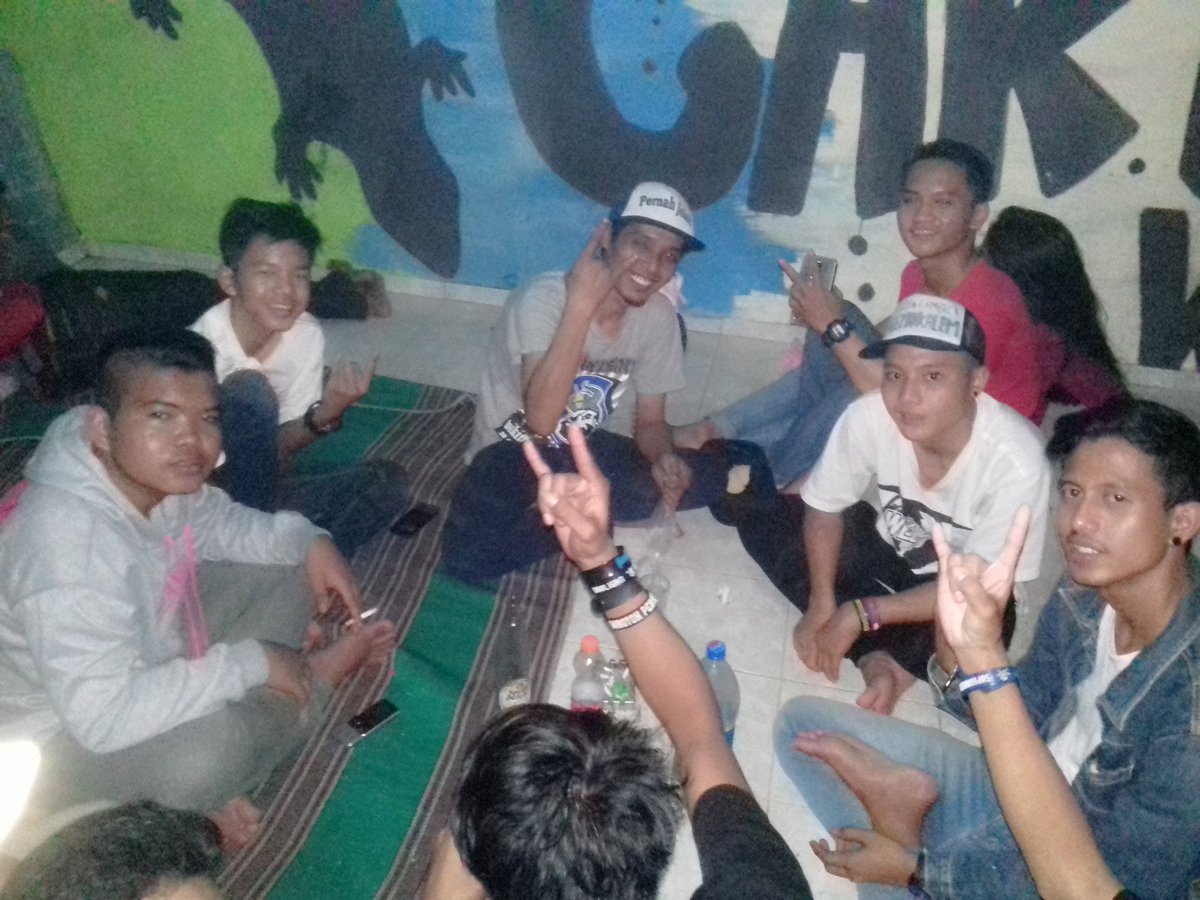 VBJC3393's tweet photo. Squad vbjc ngeliwet https://t.co/TZti5AnhRk