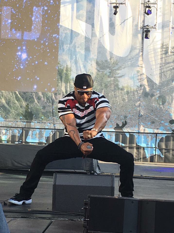 aalthoff's tweet photo. @llcoolj this should win the @PWFestOfficial picture of the day! You think?! https://t.co/0Q36Iy58oS