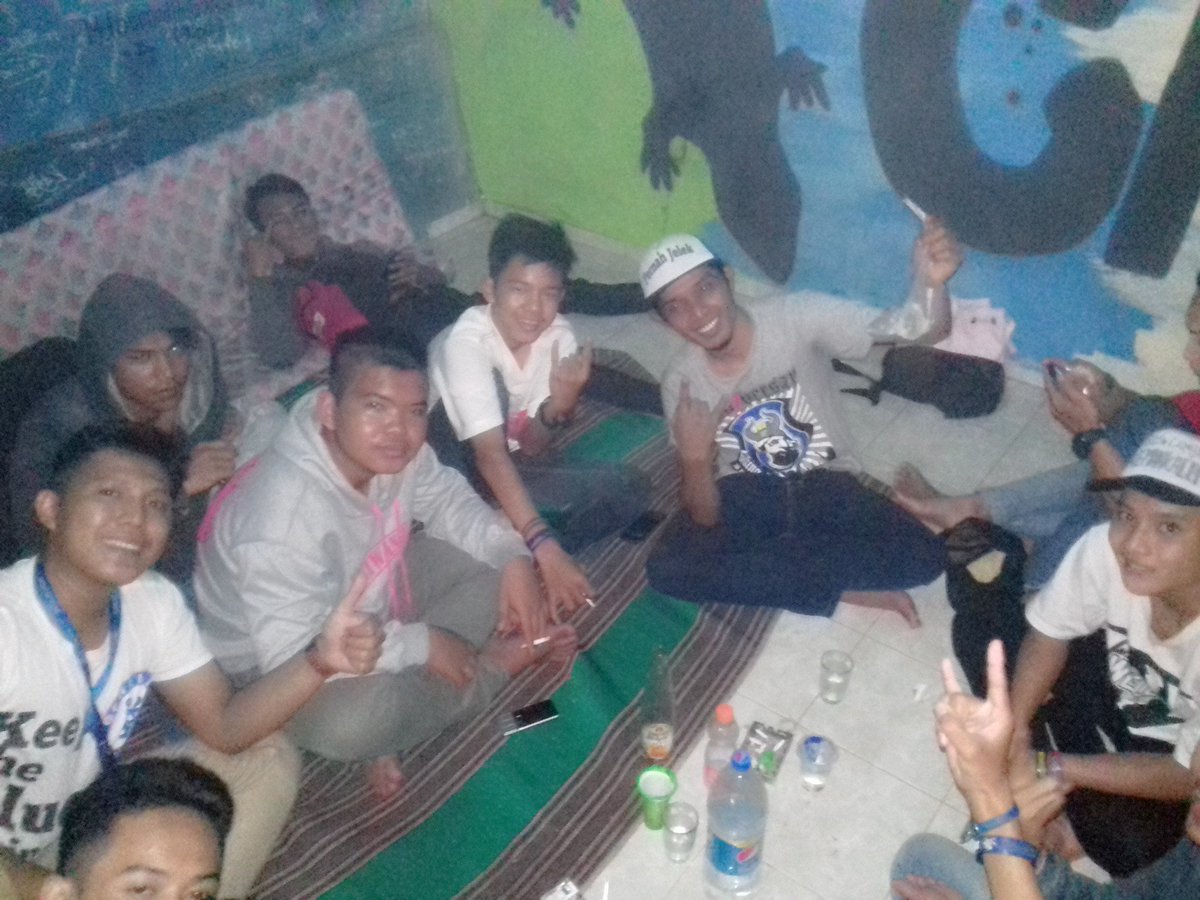 VBJC3393's tweet photo. Squad vbjc ngeliwet https://t.co/TZti5AnhRk
