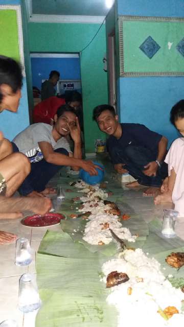 VBJC3393's tweet photo. Squad vbjc &amp;  squad campback ngeliwet bersama di kediaman rmh kang ozi cak cak crew https://t.co/wAZcEjZlpA