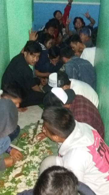 Squad vbjc &amp;  squad campback ngeliwet bersama di kediaman rmh kang ozi cak cak crew