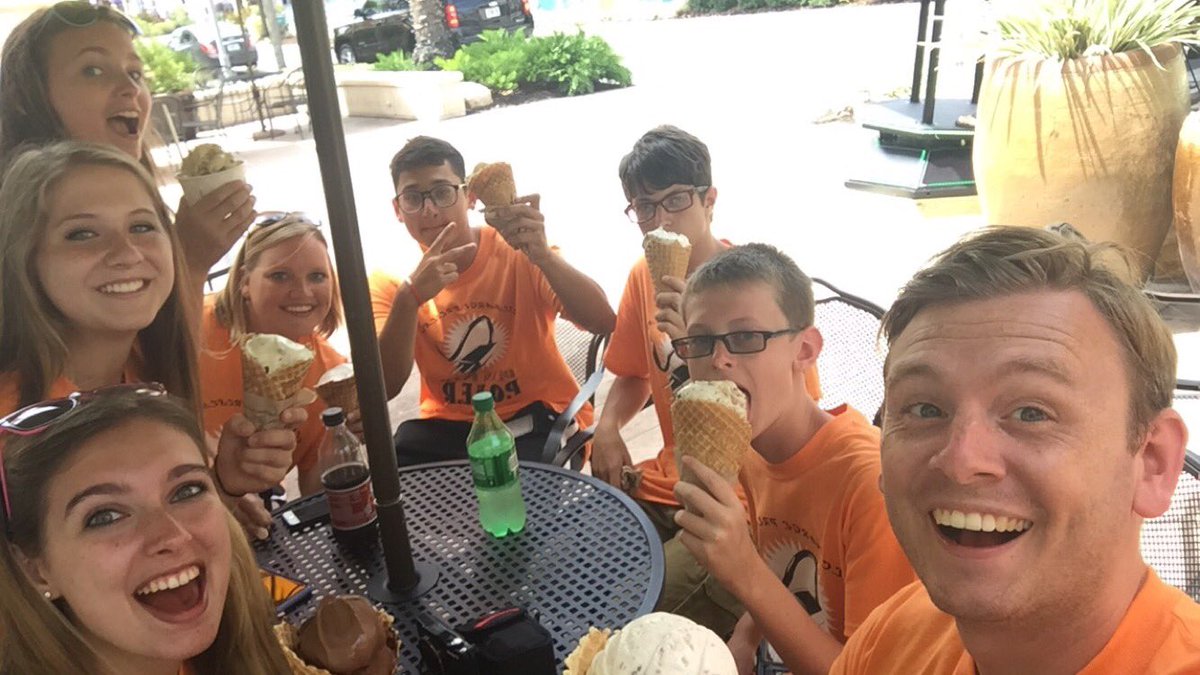 ericaebitz's tweet photo. Had such a great week serving my community and hanging out with some amazing people in PCB. #recharge2016 https://t.co/hl9EfkRcYr