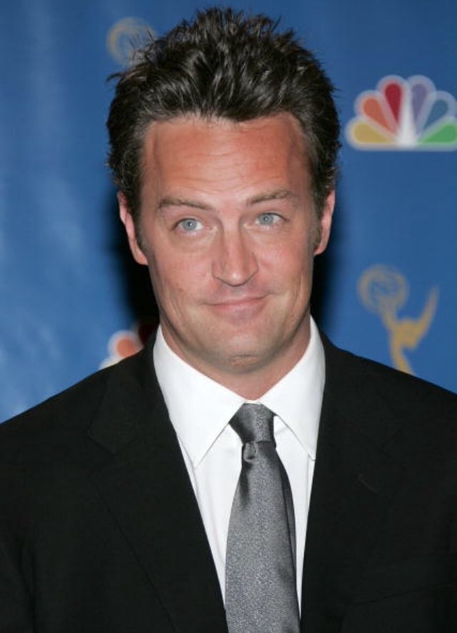 DailyPerryPics's tweet image. his eyes are so cute