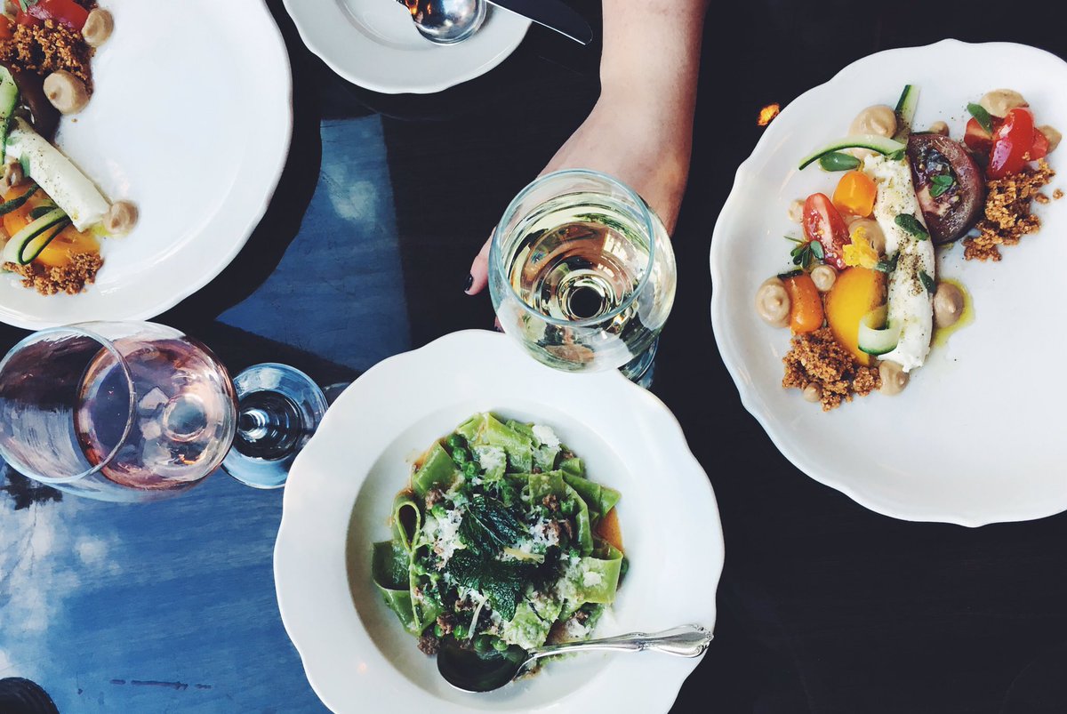amanda_paa's tweet photo. We couldn't stay away. One more dinner @SaintDinette with @hollyandflora @withfoodandlove. #bossbabefestmsp https://t.co/wyxLNrfp3r
