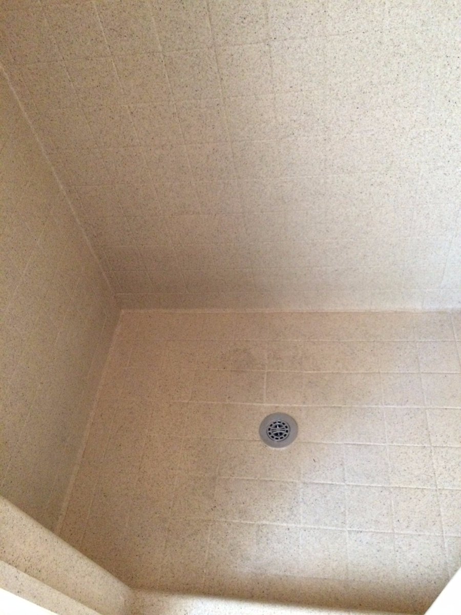 MiraclemethodGA's tweet image. Before and After of shower stall tile floor and surround. miraclemethod.com/northeast-geor…