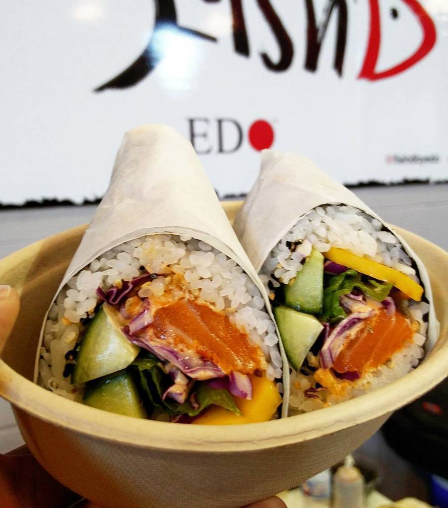 goodfoodtoronto's tweet photo. Salmon Sunshine Sushirrito from @fishdbyedo at @tofoodfest! Sushirritos have hit Toronto in full force this summer.… https://t.co/sSd3pvaaqw