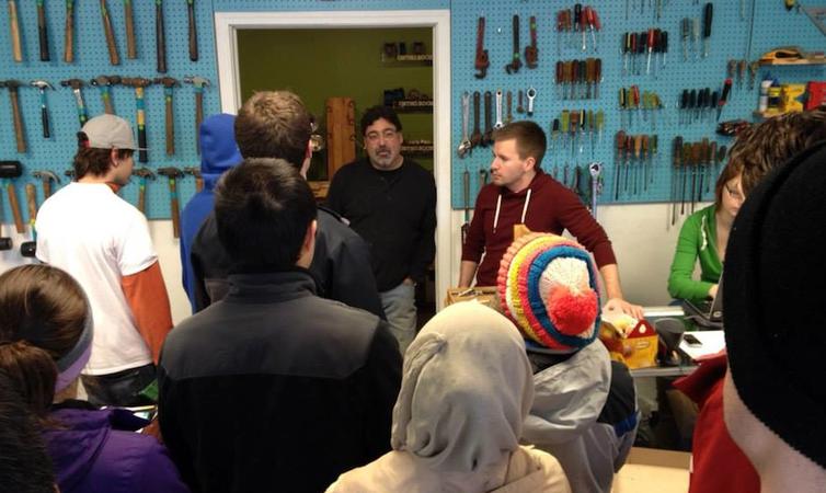 iAMCoop317's tweet photo. 16 Tips to Crowdfund a #ToolLibrary In Your Town
https://t.co/NmXxWuGhLy #iTooLL #ToolCommons #ToolLendingLibrary https://t.co/Fh4xLLS9jq