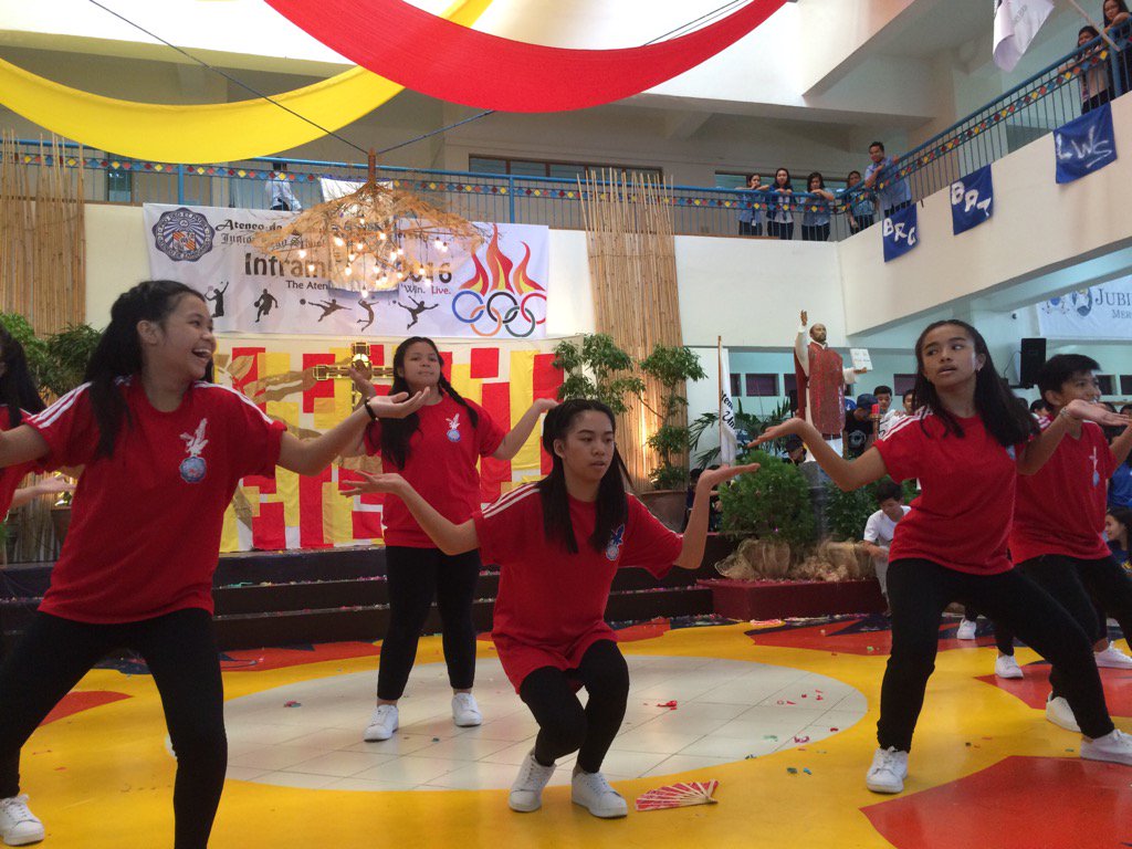 laligaatenista's tweet photo. Humahataw na ang mga #Redcrusaders.
#JHSIntrams16 https://t.co/z9gwp3EO0l