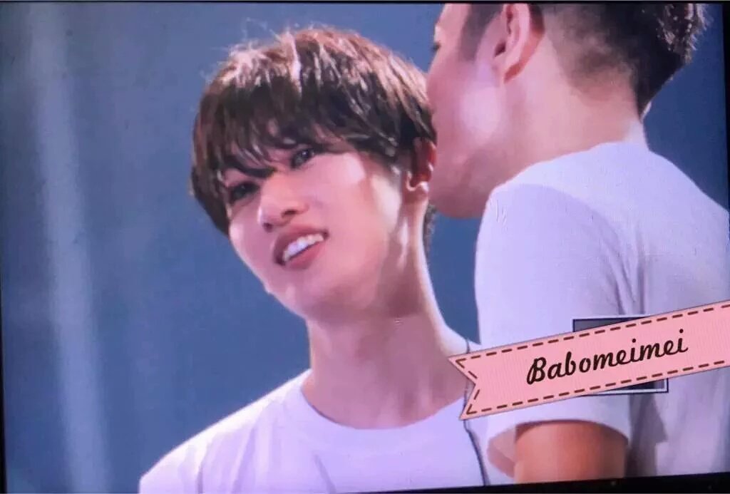 Hyukcandy's tweet photo. أحب الونهيوك هيوك مع شيون يتحول ل ننه 😭😍 https://t.co/T4an8hEiKr