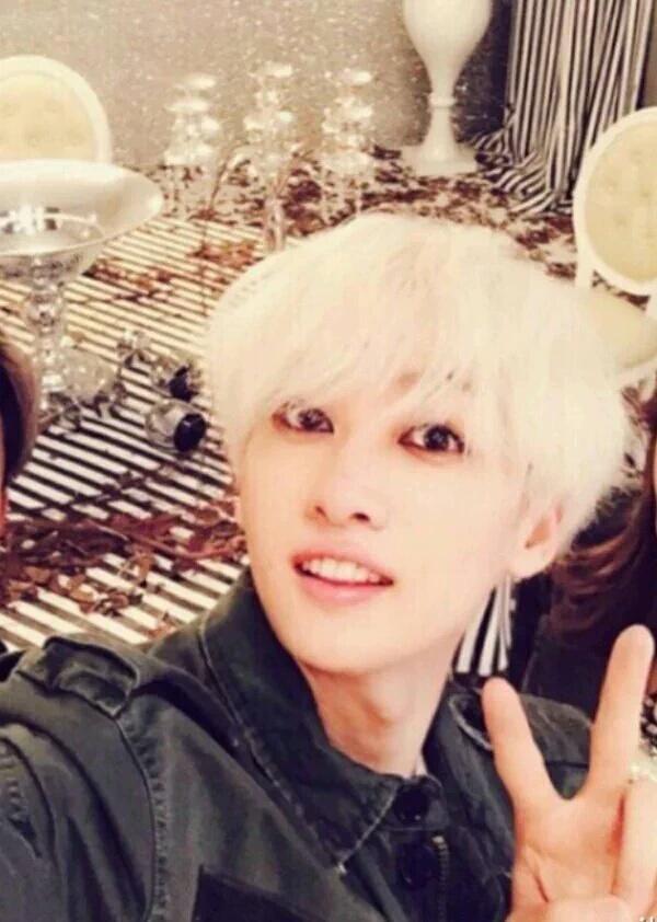 Hyukcandy's tweet photo. انميييي😍😭😭😭 https://t.co/ZoXpuDDGh6