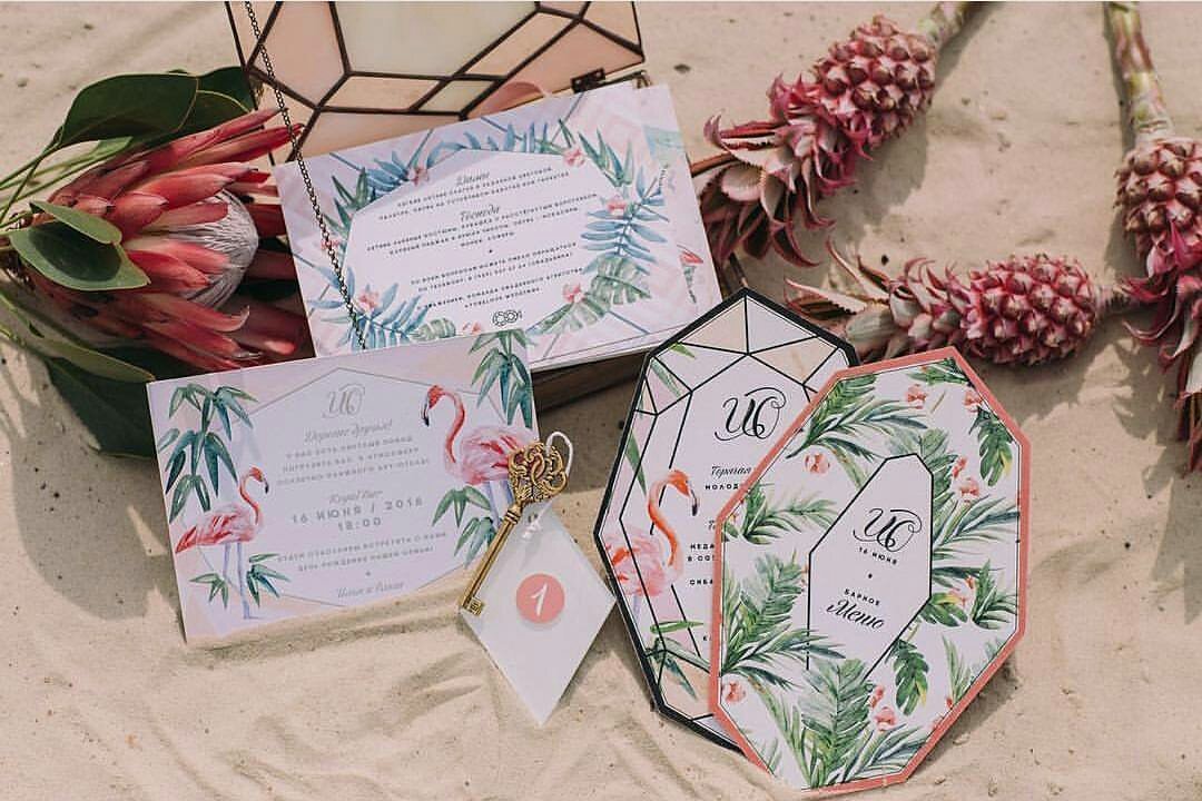 modish571's tweet image. Flamingos will go well with your summer wedding and we have an eye on this invitation