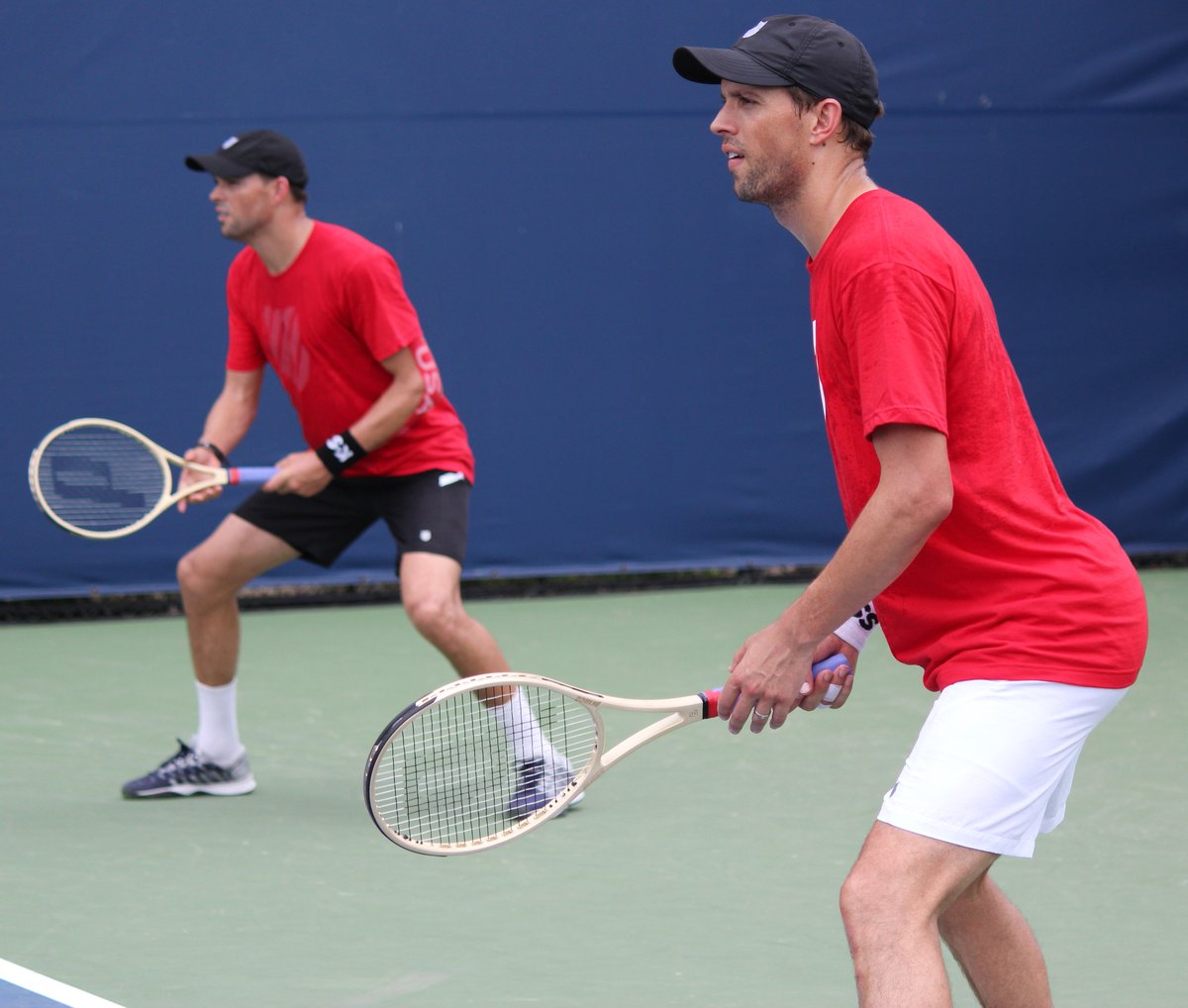 Poetry In Motion: Doubles legends @Bryanbros and <a href="/Bryanbrothers/">Mike Bryan</a> practicing on Court 4 at the #RogersCup today.