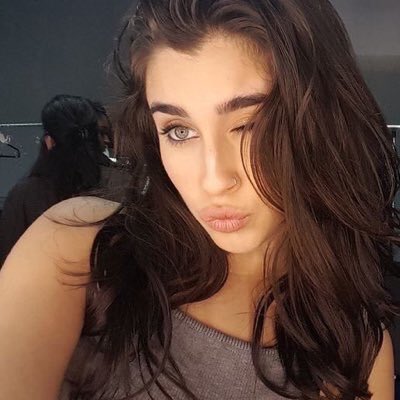 SingerDanielJ's tweet image. My girlfriend is sexy!